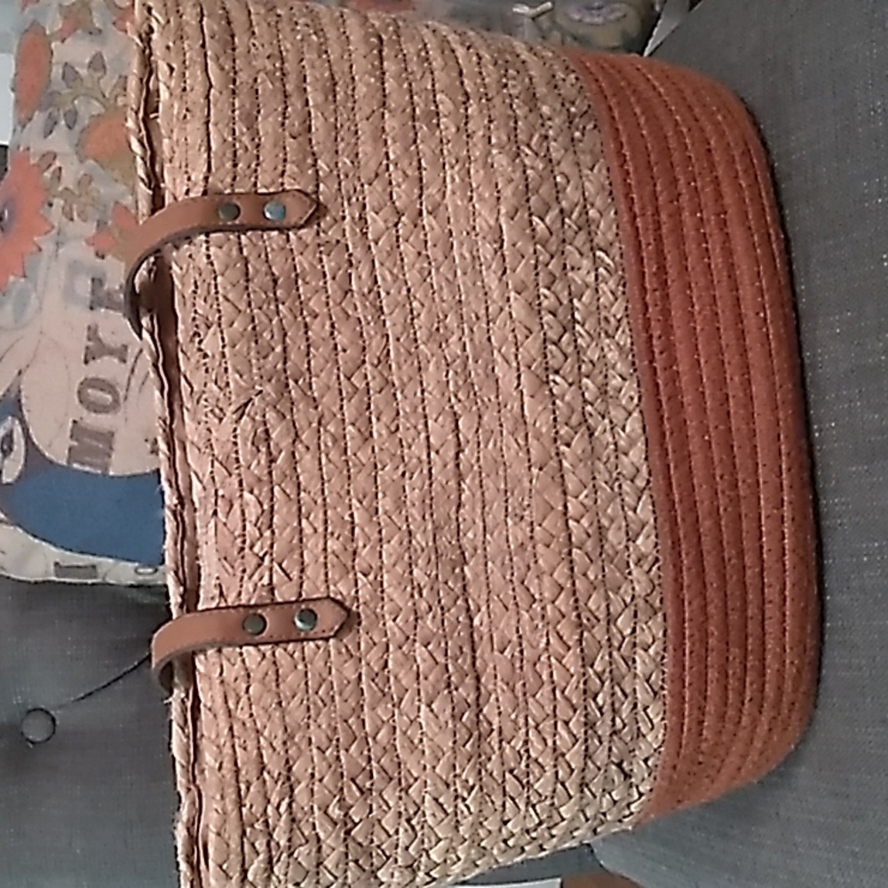 Natural fiber beach bag